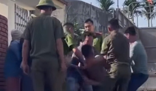 Đau lòng, mẹ đẻ bị con trai bất ngờ chém tử vong