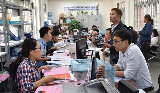 7 hình thức kỷ luật áp dụng đối với cán bộ, công chức và viên chức từ 15/6 tới