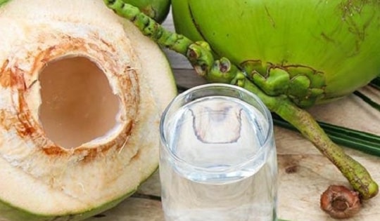 Cần chú ý gì khi uống nước dừa xiêm?