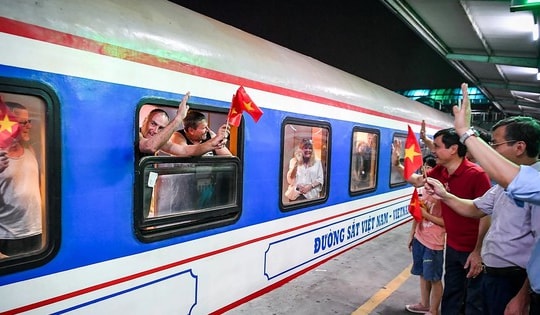 Tin vui mùa thi: Học sinh, sinh viên đi thi, nhập học được giảm giá vé tàu