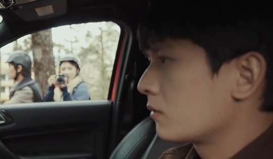 Tập mới nhất 'Mặt trời lạnh': 'Thiếu gia' Sơn Dương vừa về nước đã 'hút hồn' hai cô gái xinh đẹp