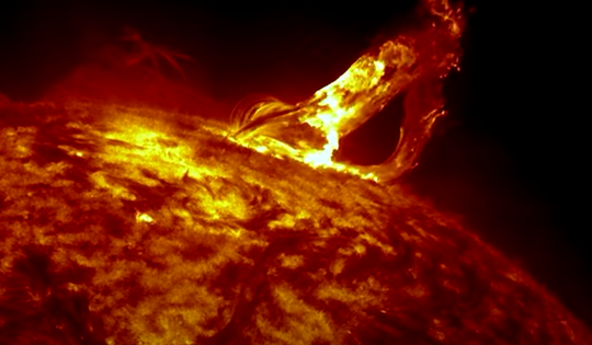 Bão từ tấn công Trái đất, Việt Nam có bị ảnh hưởng?