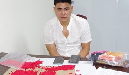 Bắt quả tang đối tượng vận chuyển 6.000 viên ma túy về Hà Nam tiêu thụ