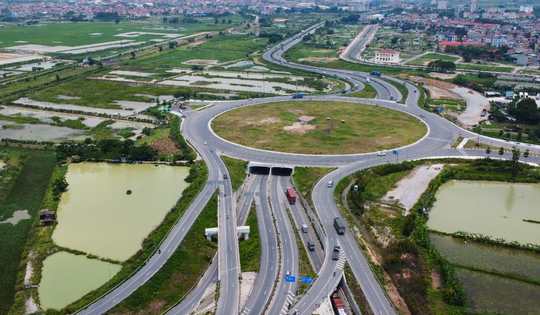 Cao tốc Hà Nội - Bắc Giang quá tải, vì sao Bộ Xây dựng vẫn bác đề xuất mở rộng?