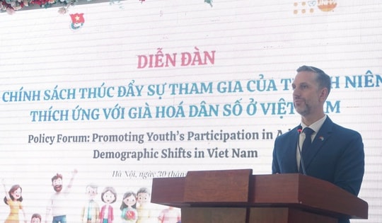 56% đồng bào dân tộc thiểu số và miền núi đăng ký khai sinh muộn cho trẻ