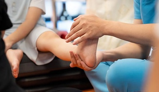 Bộ Y tế cảnh báo 3 loại dầu xoa bóp giả ghi nhãn 'Chánh Đại sản xuất'