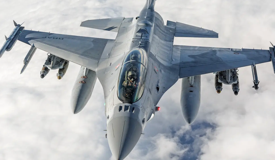 Ukraine lo lắng vì tiêm kích F-16 lạc hậu so với phòng không và không quân Nga