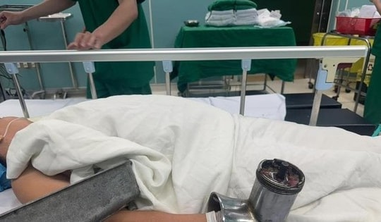 Người bán thịt vào cấp cứu do gặp nạn khi làm hàng cho khách