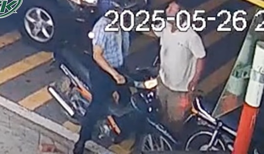 Gã đàn ông hung hãn chặn xe, phang gạch rồi đấm đá túi bụi vào mặt thầy giáo