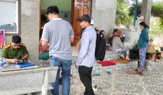 Đánh con riêng của người tình tử vong vì khóc mãi không nín