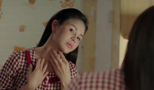 'Dịu dàng màu nắng' tập mới nhất: Lan Anh tìm cách che vết bí ẩn trên cổ