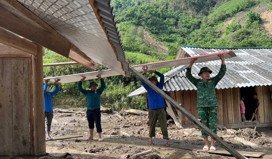 Khắc phúc hậu quả sạt lở, lũ quét ở huyện miền núi Nghệ An