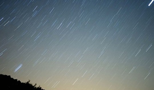 Chiêm ngưỡng mưa sao băng giữa ban ngày đẹp kỳ ảo