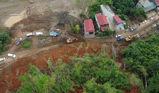 Bắc Kạn: Cận cảnh điểm sạt lở ở Ba Bể tiềm ẩn nguy hiểm, đe dọa tính mạng người dân