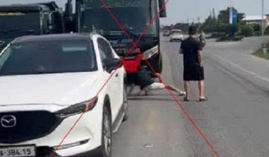 Tạm giữ hình sự chủ nhà xe chèn ép, bò trước đầu xe đối thủ để giành tuyến chở khách