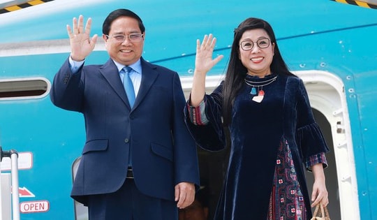 Thủ tướng Phạm Minh Chính tới Nice, bắt đầu chuyến công tác tại Cộng hoà Pháp