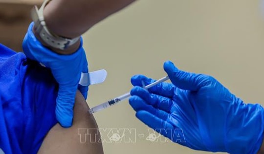 WHO cảnh báo về số ca mắc COVID-19 do biến thể mới NB.1.8.1