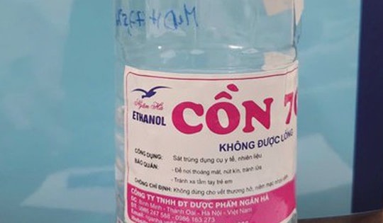 Người đàn ông thường xuyên xúc miệng bằng cồn, không may mua phải hàng giả dẫn đến hôn mê nguy kịch