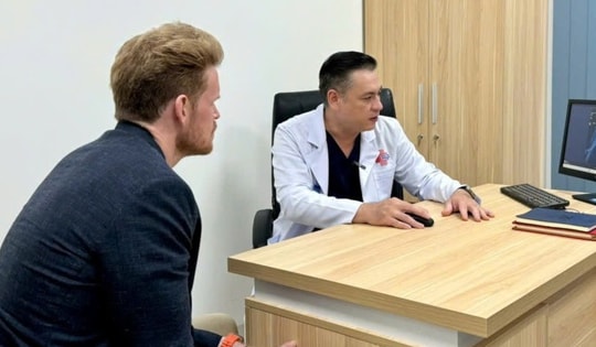 Người đàn ông Mỹ bị hẹp niệu đạo 15 năm được chữa khỏi tại Việt Nam