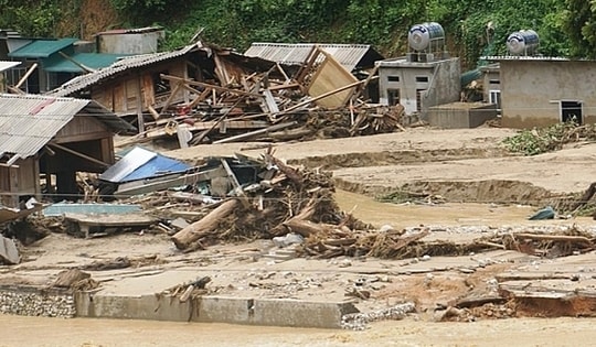 Hàng loạt địa phương thiệt hại nặng do mưa lũ