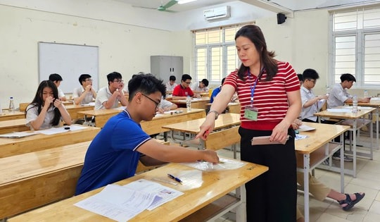 Thi lớp 10 tại Hà Nội: Không lo 'chấm lỏng, chấm chặt'