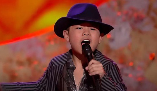 Nam ca sĩ từ nhỏ đã giúp bố mẹ mua nhà, xe vì quá đắt show, hiện tại ngoại hình thay đổi ít người nhận ra