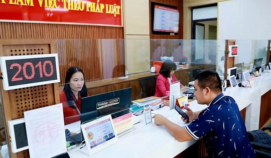 Các bước để nhận tiền hỗ trợ nghỉ hưu trước tuổi do sắp xếp bộ máy tại Hà Nội