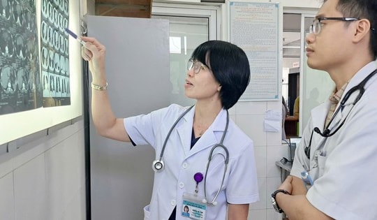 Đi khám vì ho kéo dài, người đàn ông phát hiện dị vật khó tin trong phổi