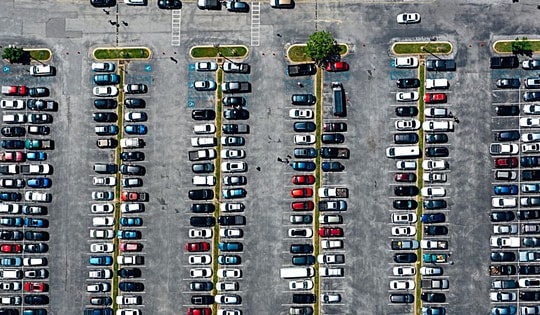 Đề xuất miễn phí đường bộ cho ô tô 'nằm bãi' trên 30 ngày