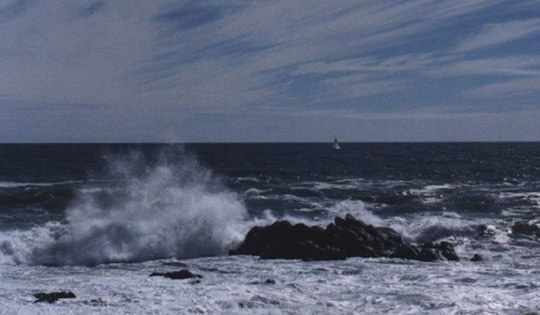 Áp thấp nhiệt đới trên Biển Đông có thể mạnh lên thành bão số 1, diễn biến phức tạp