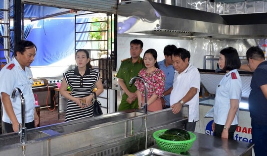 Nghệ An: Tăng cường kiểm tra, giám sát, xử lý vi phạm về an toàn thực phẩm