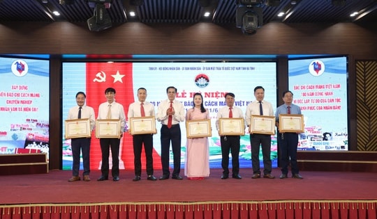 Hà Tĩnh tôn vinh những đóng góp của báo chí tại địa phương