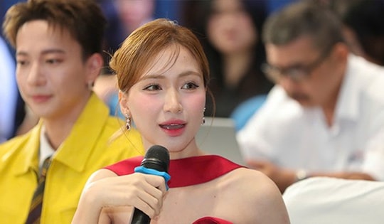 Hòa Minzy kể chuyện thi trượt nhiều lần vì 'không biết nốt nhạc nào'