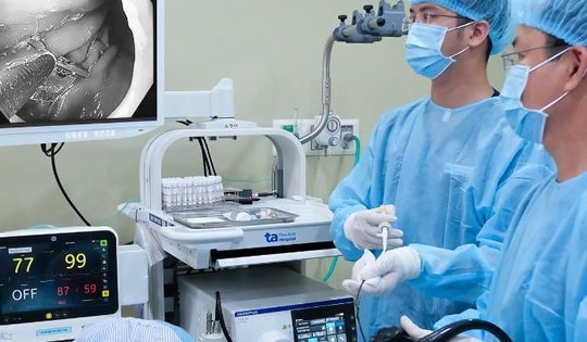 Bé 13 tuổi bị viêm loét dạ dày, xuất huyết tiêu hóa do nhiễm khuẩn HP từ dấu hiệu nhiều người Việt bỏ qua