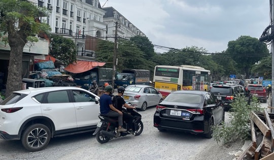 Nhiều bất cập trên đường thi công gần 10 năm chưa xong ở Hà Nội