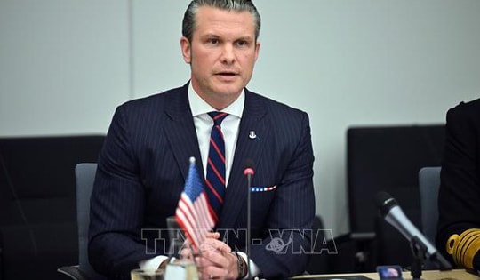 Bộ trưởng Quốc phòng Mỹ tuyên bố Nhà Trắng sẽ cắt giảm viện trợ cho Ukraine