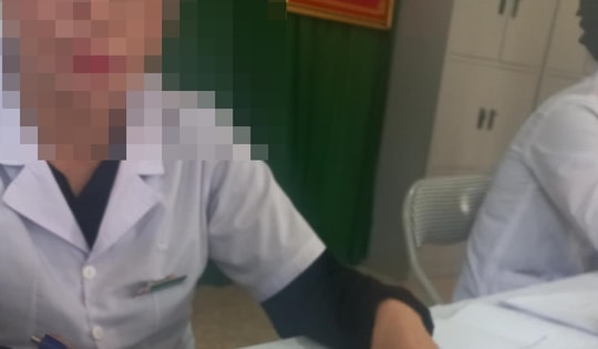 Xôn xao thông tin nhóm người mặc áo blouse khám, bán sản phẩm bảo vệ sức khỏe 'giá trên trời’