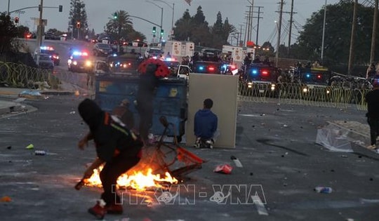 Trung tâm Los Angeles bị giới nghiêm giữa làn sóng biểu tình tăng cao