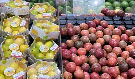 Chanh leo vàng hương ổi được chị em thi nhau săn đón giải nhiệt ngày hè