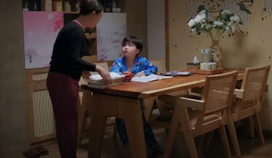 Tập mới nhất 'Cầu vồng ở phía chân trời': Bắp và Khoai đánh nhau vì bài văn giống hệt nhau, Tuấn tiếp tục tìm giúp việc