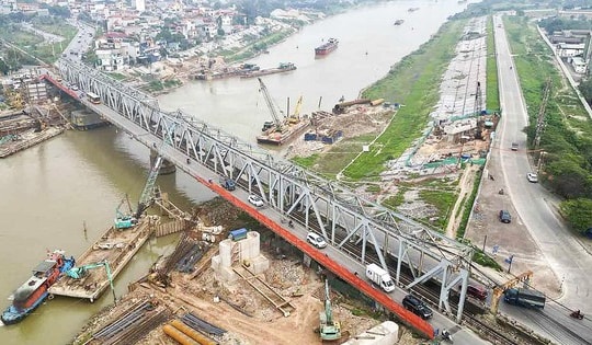 Loạt dự án giao thông từ Bắc vào Nam đồng loạt 'kẹt' tiến độ: Vướng mắc ở đâu?