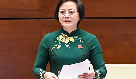 Bộ trưởng Bộ Nội vụ xúc động trong thời khắc lịch sử khi Quốc hội thông qua sắp xếp ĐVHC cấp tỉnh