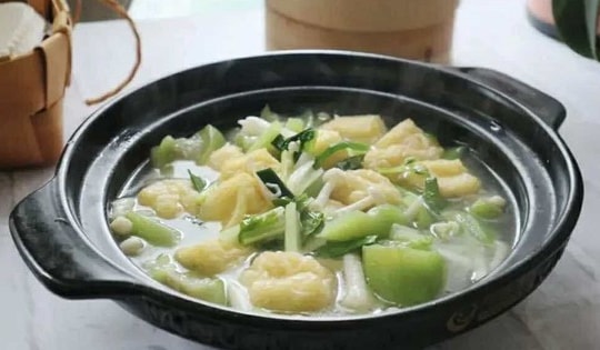 Mướp đầu mùa hè nấu cùng 2 nguyên liệu này sẽ được một nồi canh giúp cả nhà giải nhiệt, ngon miệng, hao cơm