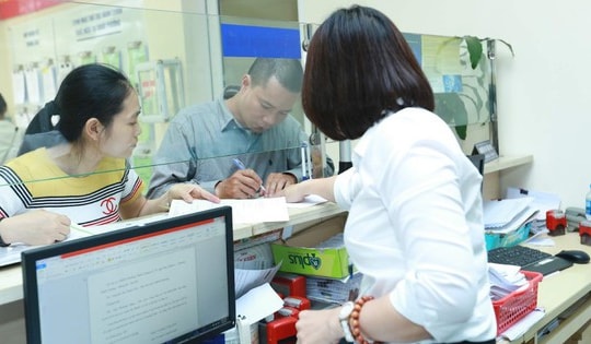 Sáp nhập tỉnh thành, người dân không phải làm lại giấy tờ?