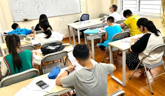 Giáo viên dạy kèm học sinh dịp hè tại nhà có vi phạm quy định về dạy thêm?