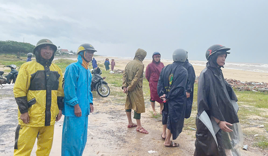 Vợ chồng mất tích khi đi cất rớ trên sông Dinh