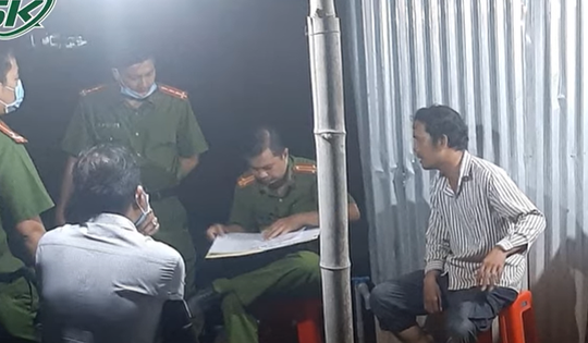 Phẫn nộ 'nghịch tử' cầm dao chém mẹ đẻ sau trận rượu gây rúng động Quảng Trị