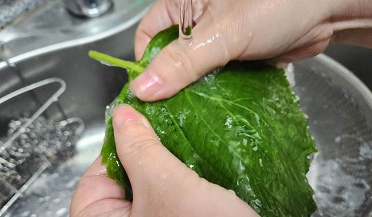 Món rau luộc giản dị có thêm loại lá này sẽ giúp kiểm soát đường huyết và hỗ trợ tim mạch