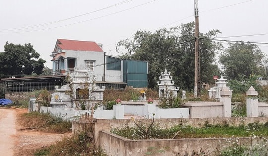 Cách hóa giải ngôi nhà có mộ trước cửa hoặc có nước sau nhà theo phong thủy