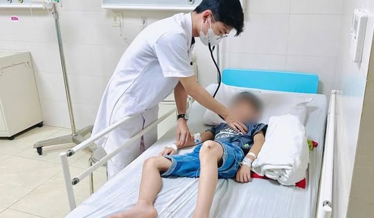 Bé 9 tuổi ở Phú Thọ bị vỡ lách độ III do tai nạn sinh hoạt trong gia đình